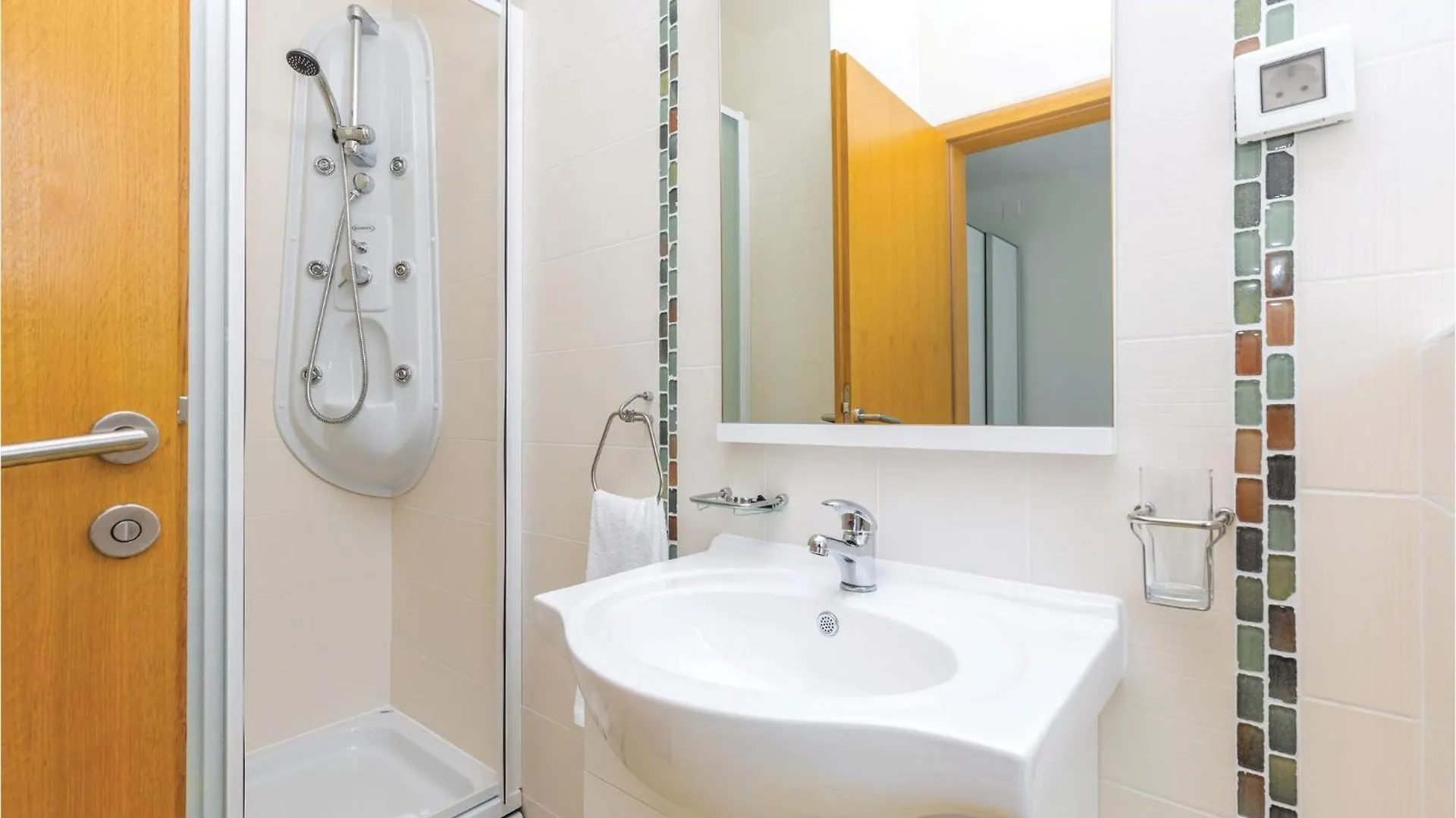 Cozy Apartment In Crikvenica With Kitchen