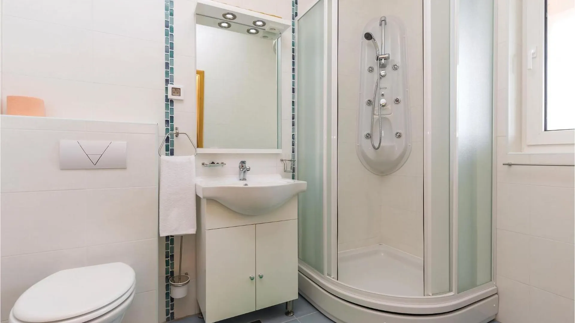 Cozy Apartment In Crikvenica With Kitchen