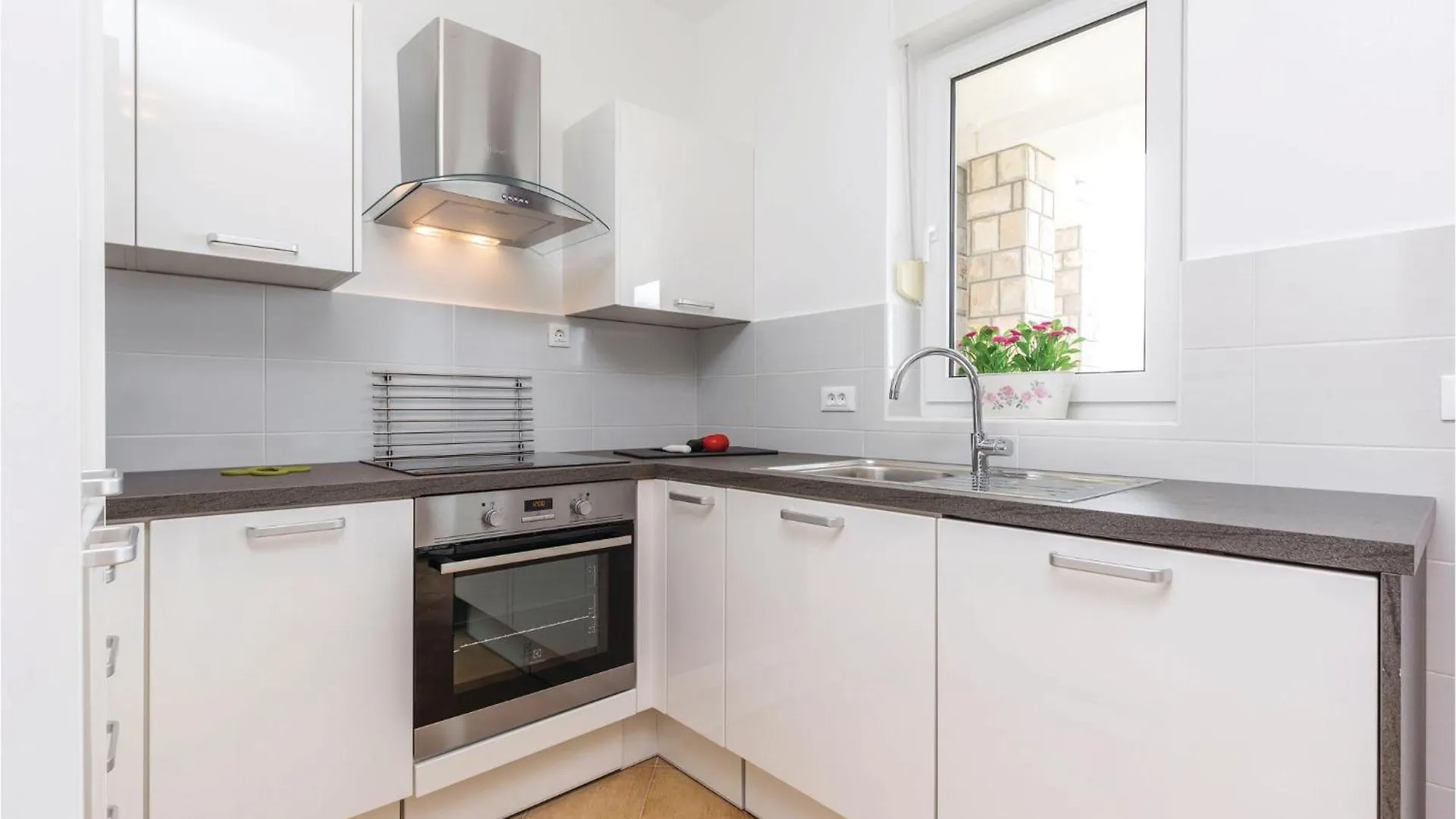 Cozy Apartment In Crikvenica With Kitchen
