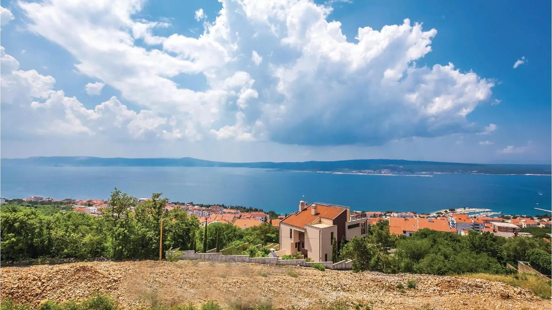 Cozy Apartment In Crikvenica With Kitchen 0*,  Croatie
