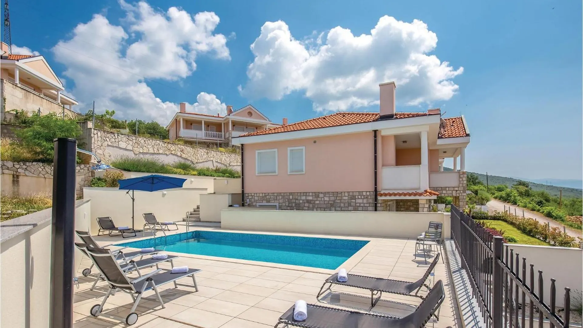 Cozy Apartment In Crikvenica With Kitchen