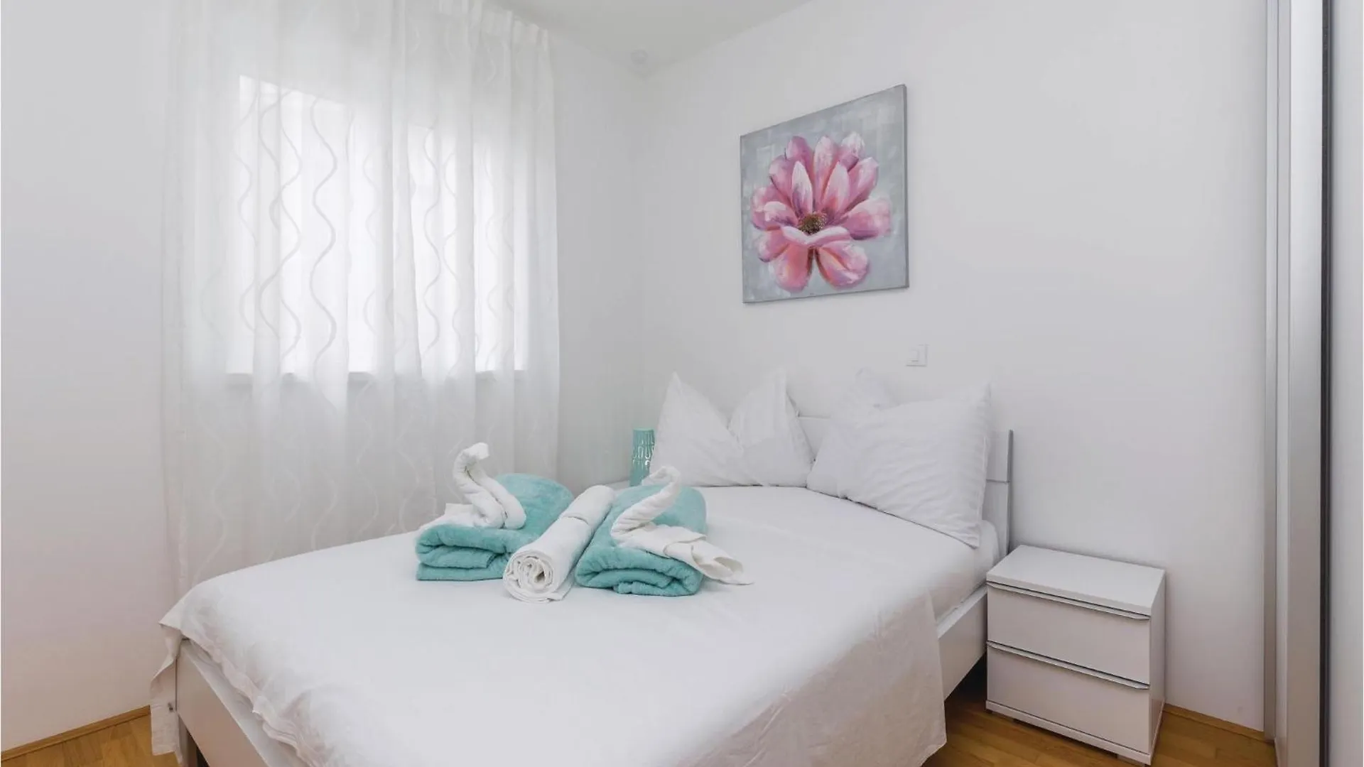 Cozy Apartment In Crikvenica With Kitchen